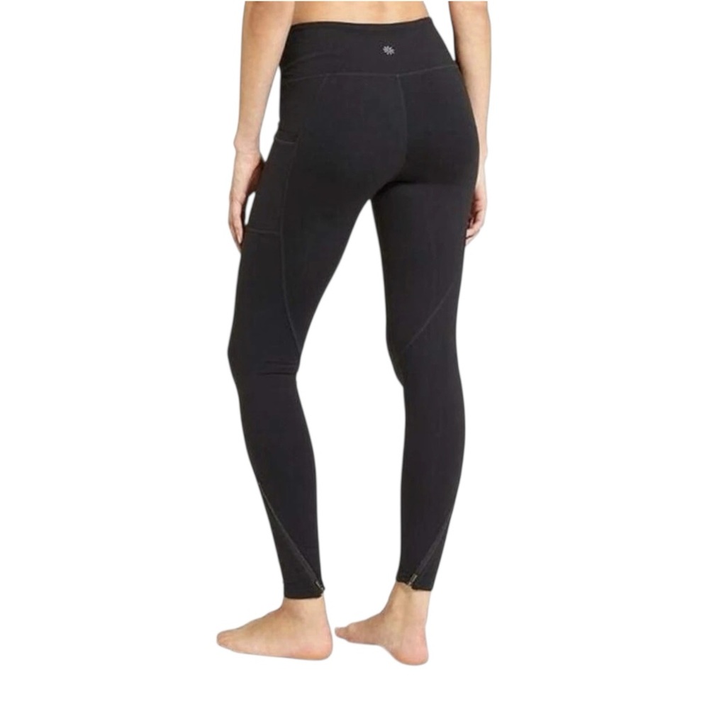 Athleta Chaturanga To Town Tights Women’s Medium Black‎ Leggings